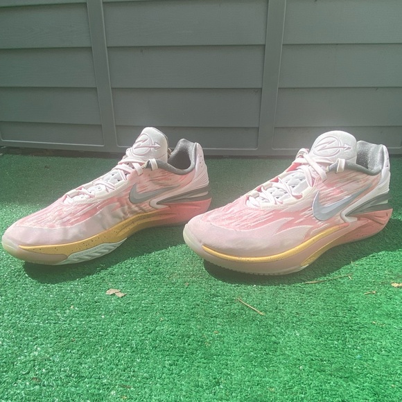 Size 12 - Nike Air Zoom GT Run - Easter colorway - Picture 2 of 7